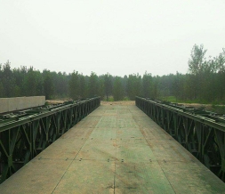 商洛贝雷钢桥桥面板
